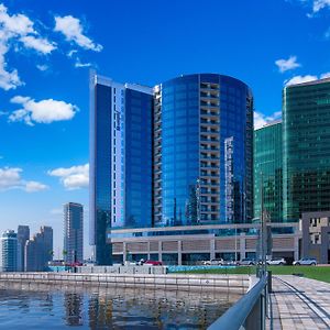 Radisson Blu Hotel, Dubai Waterfront